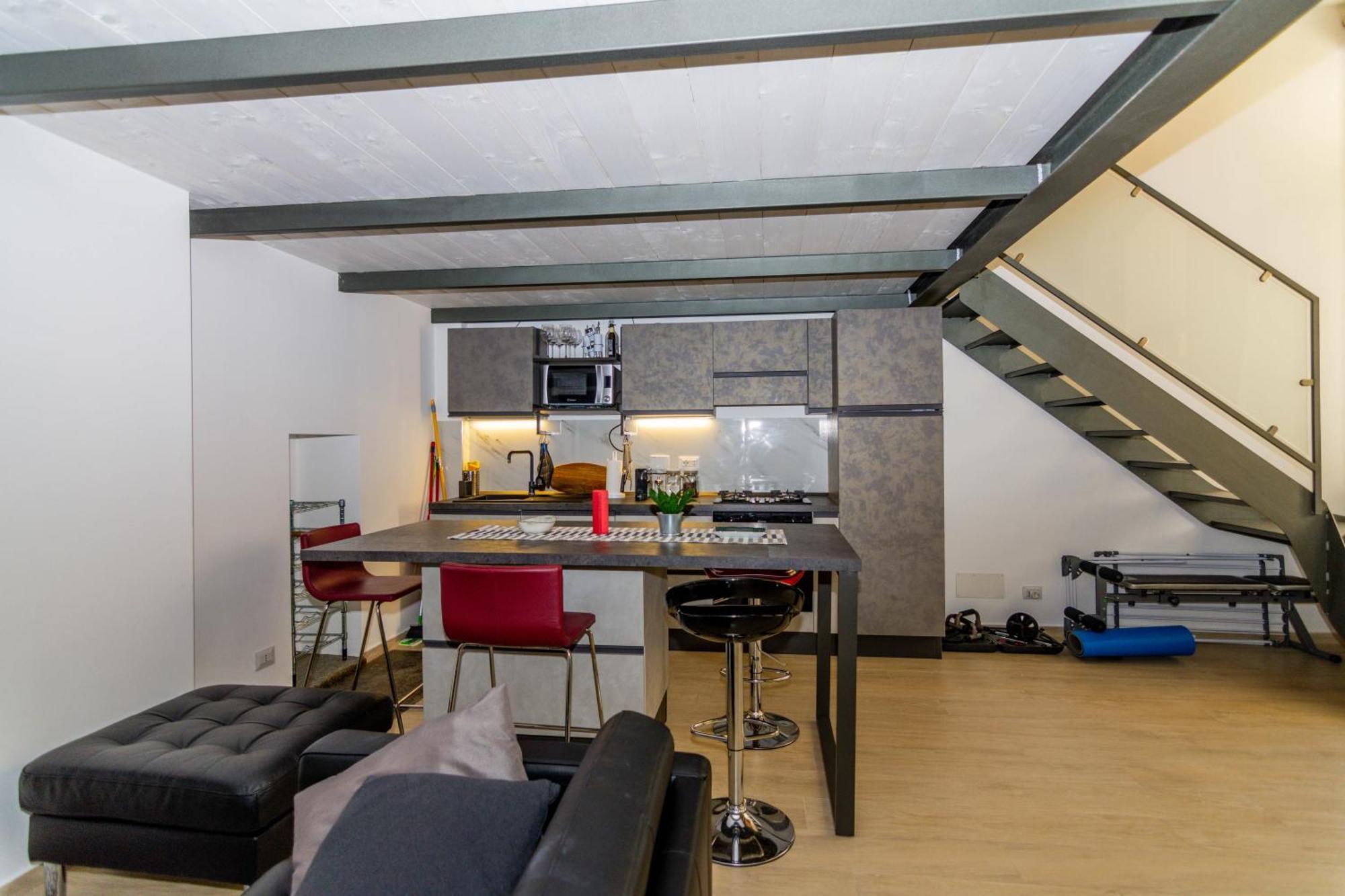 Industrial Loft -center Of Turin- By Happyhostorino *