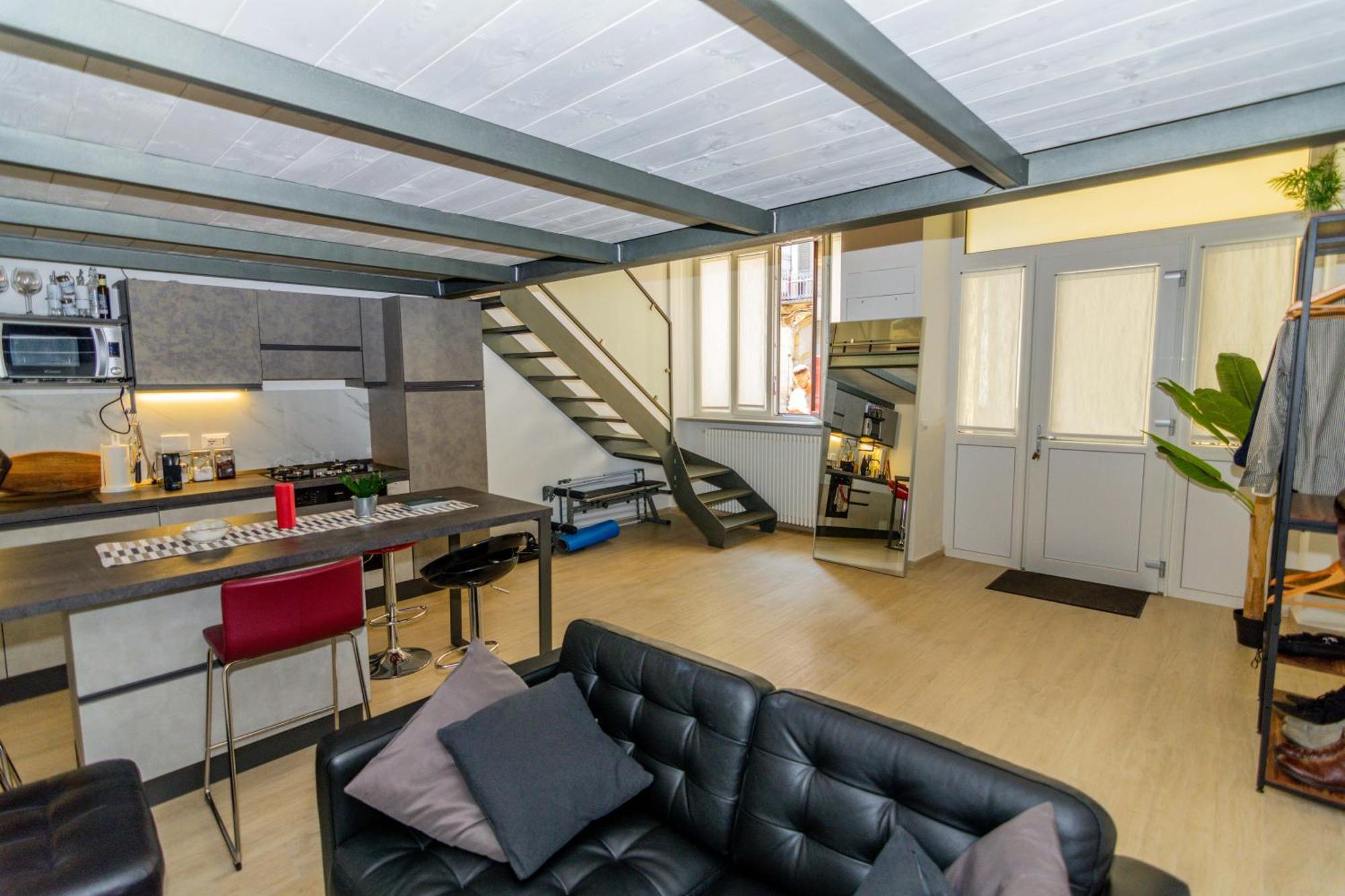 Apartment Industrial Loft -center Of Turin- By Happyhostorino Turin