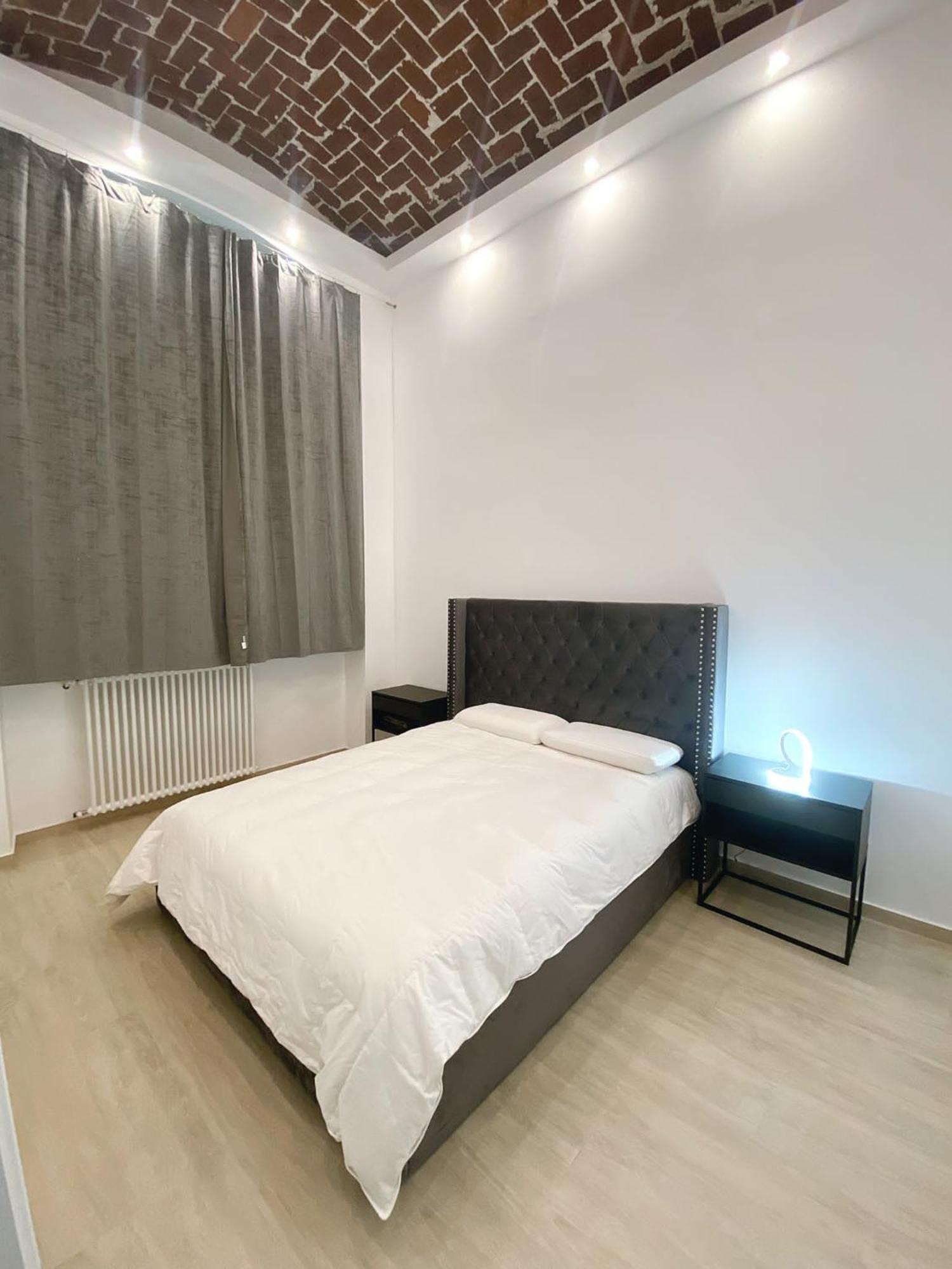Industrial Loft -center Of Turin- By Happyhostorino *